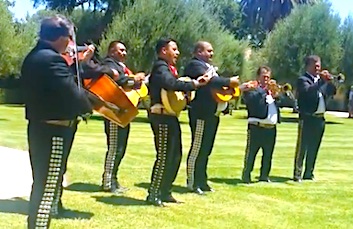 Mariachi Negrete - Quinceanera